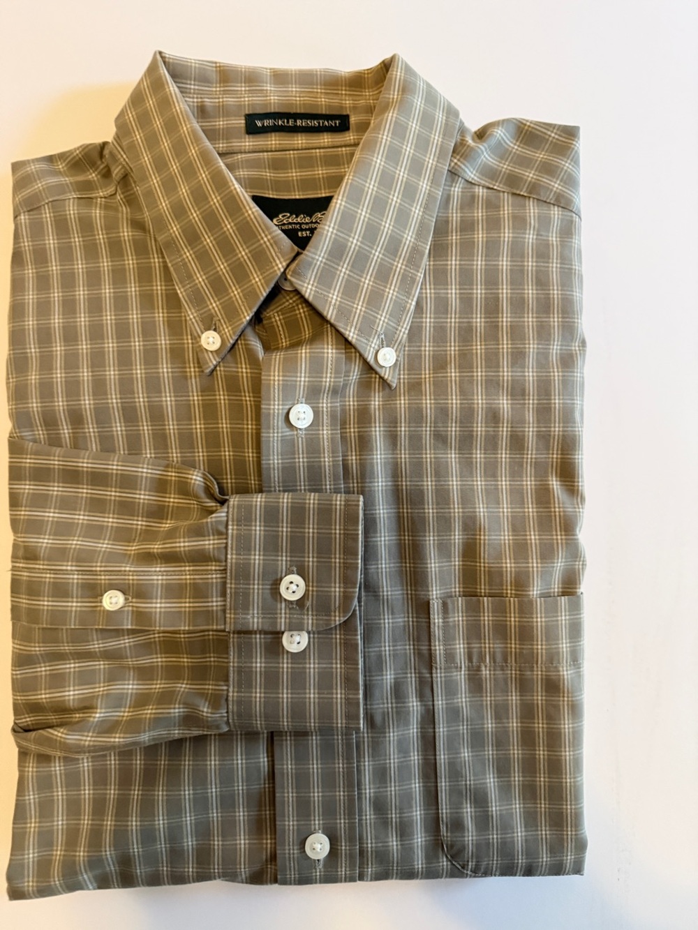 Eddie Bauer Wrinkle-Resistant Button-Down Shirt – Men’s Medium – 100% Cotton - Picture 9 of 10
